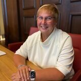 In der Sitzung des Schul-Ausschusses hat sich Karin Ittermann als Leiterin der Reichshofschule in Schwerte-Westhofen offiziell vorgestellt. Kommissarisch leitet sie die Schule bereits länger.