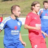 Moritz Müller (l.), Kapitän des Holzwickeder SC, ging in Iserlohn als Verlierer vom Feld – die dritte HSC-Pleite in Folge.