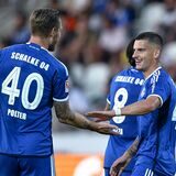 08.09.2023, Fussball, Testspiel, Saison 2023/2024, SSV Ulm – FC Schalke 04, v. l. Sebastian Polter (FC Schalke 04), Niklas Castelle (FC Schalke)


Foto: Teresa Kroeger/RHR-FOTO