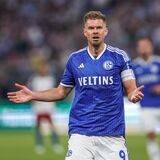 28.07.2023, Fussball, 2. Bundesliga, Saison 2023/2024, Hamburger SV – FC Schalke 04, Simon Terodde (FC Schalke 04)


Foto: Tim Rehbein/RHR-FOTO