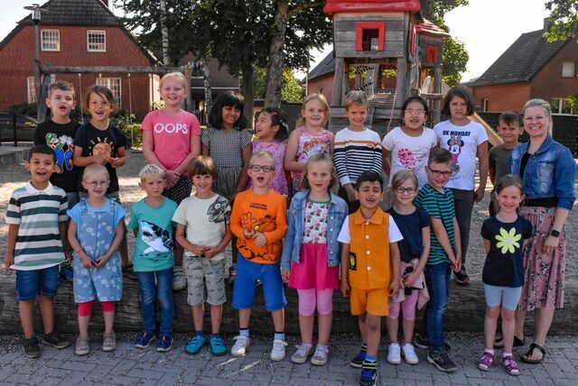Die 1d der Uhlandschule freut sich auf ihre Schulzeit.