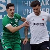 Dario Ernst (l.) bekommt es am Sonntag wieder mit Aleksandar Djordjevic und dem TuS Eichlinghofen zu tun.