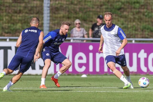 18.09.2023, Fussball, Saison 2022/2023, 2. Bundesliga, Training FC Schalke 04, Soichiro Kozuki (FC Schalke 04)



Foto: Tim Rehbein/RHR-FOTO