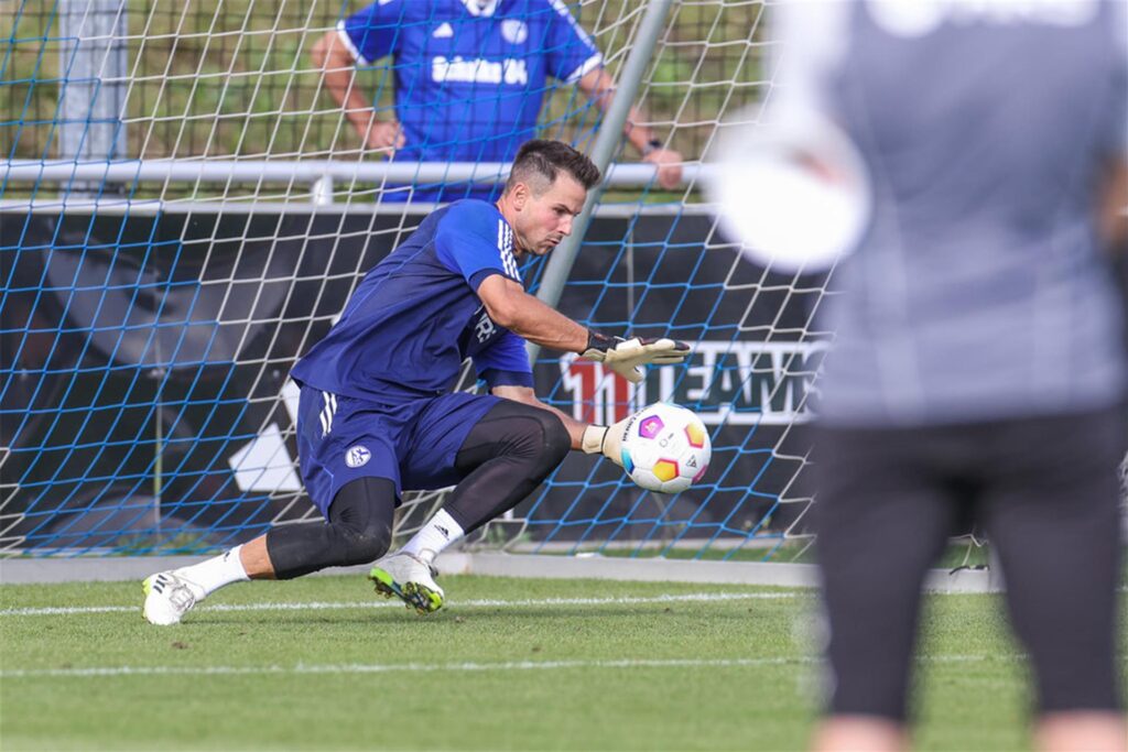 18.09.2023, Fussball, Saison 2022/2023, 2. Bundesliga, Training FC Schalke 04, Michael Langer (FC Schalke 04)



Foto: Tim Rehbein/RHR-FOTO