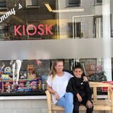 Christina Braimllari und ihr Neffe Alban freuen sich über die Eröffnung von Jimmy’s Kiosk.
