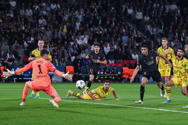 Achraf Hakimi erzielt den zweiten Treffer für Paris.