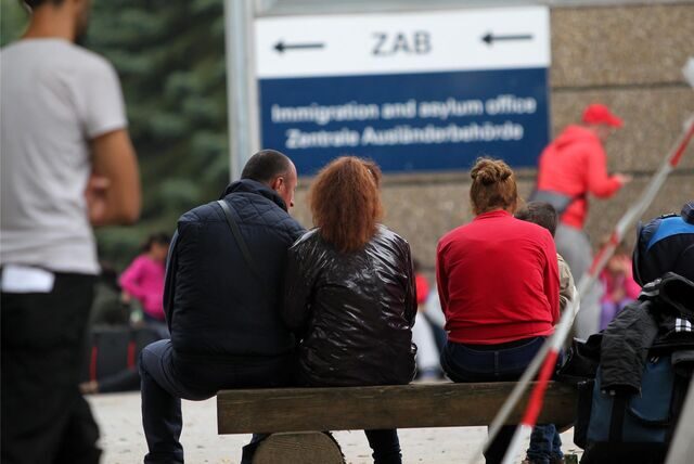 Flüchtlinge 2015 in der überfüllten Erstaufnahmeeinrichtung des Landes in Hacheney.