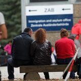 Flüchtlinge 2015 in der überfüllten Erstaufnahmeeinrichtung des Landes in Hacheney.