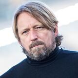 Sven Mislintat steht bei Ajax Amsterdam wegen des Vorwurfs eines Interessenkonflikts unter Druck.