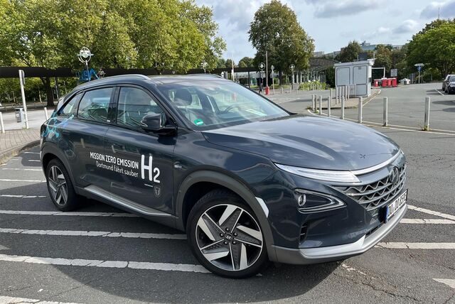 Eines der fünf Wasserstoffautos der Stadt Dortmund