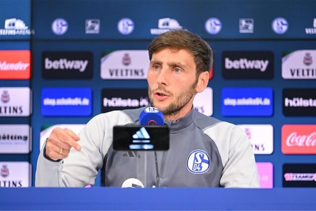 23.10.2022, Fussball, Saison 2022/2023, 1. Bundesliga, 11. Spieltag, Hertha BSC – FC Schalke 04, Interimstrainer Matthias Kreutzer (FC Schalke 04)



Foto: Tim Rehbein/RHR-FOTO