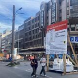 Gebaut wird an der Kampstraße. Allerdings erst einmal am Platz von Netanya. Der „Licht-Boulevard“ ist noch in weiter Ferne.