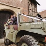 Sylvia und Jens Steinhoff sind mit diesem amerikanischen Militärfahrzeug in einen schweren Unfall in Haltern geraten.