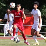 Der SV Brackel setzte sich gegen den Königsborner SV um Sam Armandeh (r.) durch.