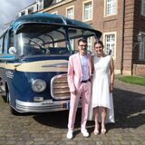 Jonas und Larina Wiesen haben am Schloss Nordkirchen geheiratet. Sie sind Steuerleute in den Deutschland-Achtern beim Rudern.