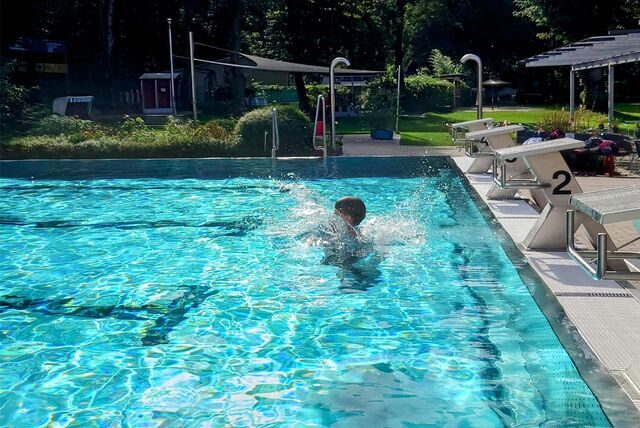Im Freibad Bornekamp brauchen Kinder kein Abzeichen um Bade- und Spielspaß zu erleben.
