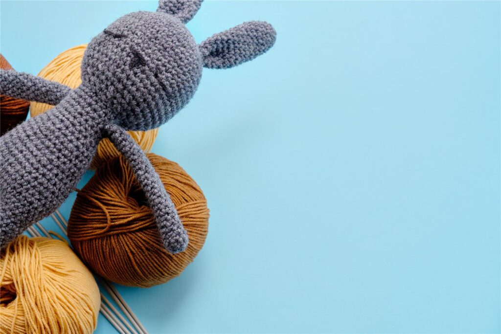 ein gehäkelter hase ein gehäkelter hase