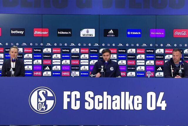 Nach dem Spiel gegen Hertha BSC fand in der Veltins Arena eine Pressekonferenz mit Matthias Kreutzer und Pal Dardai statt.