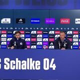 Nach dem Spiel gegen Hertha BSC fand in der Veltins Arena eine Pressekonferenz mit Matthias Kreutzer und Pal Dardai statt.