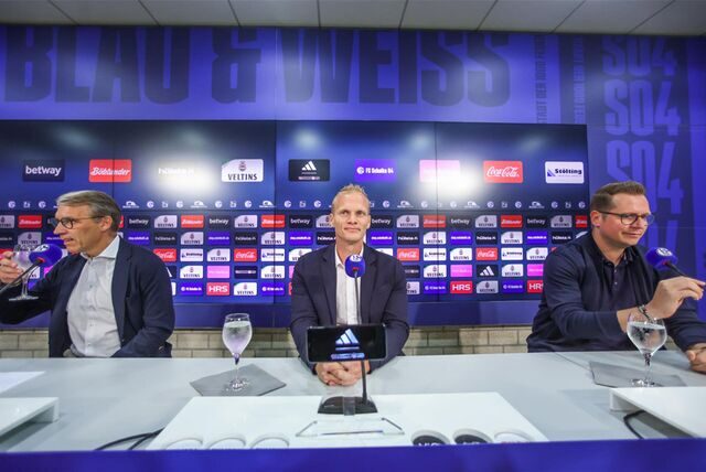Karel Geraets wurde heute beim FC Schalke 04 als neuer Trainer vorgestellt.