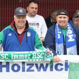 Die Ultras des Holzwickeder SC unterstützten ihr Team beim SC Neheim wieder einmal lautstark.