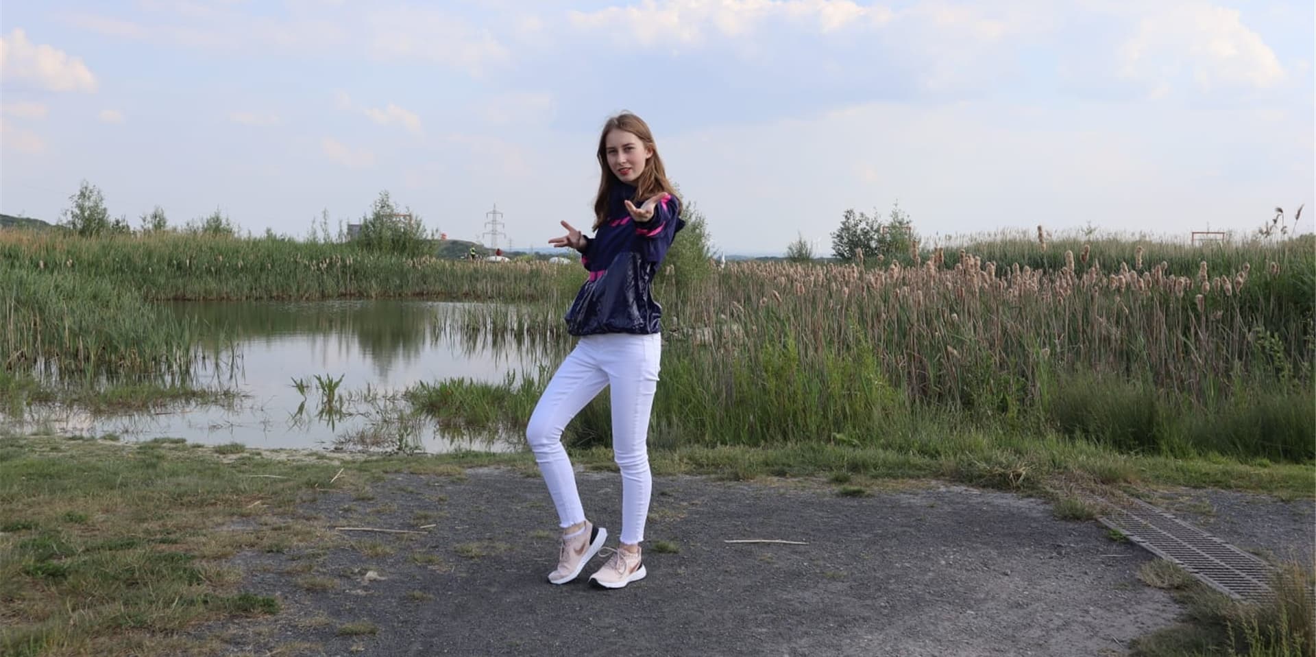 Mit einem eigenen 2-Minuten-Video nimmt Julienne Altwein (15) aus Werne an einem Tanz-Wettbewerb teil und hofft auf den Regionalsieg.