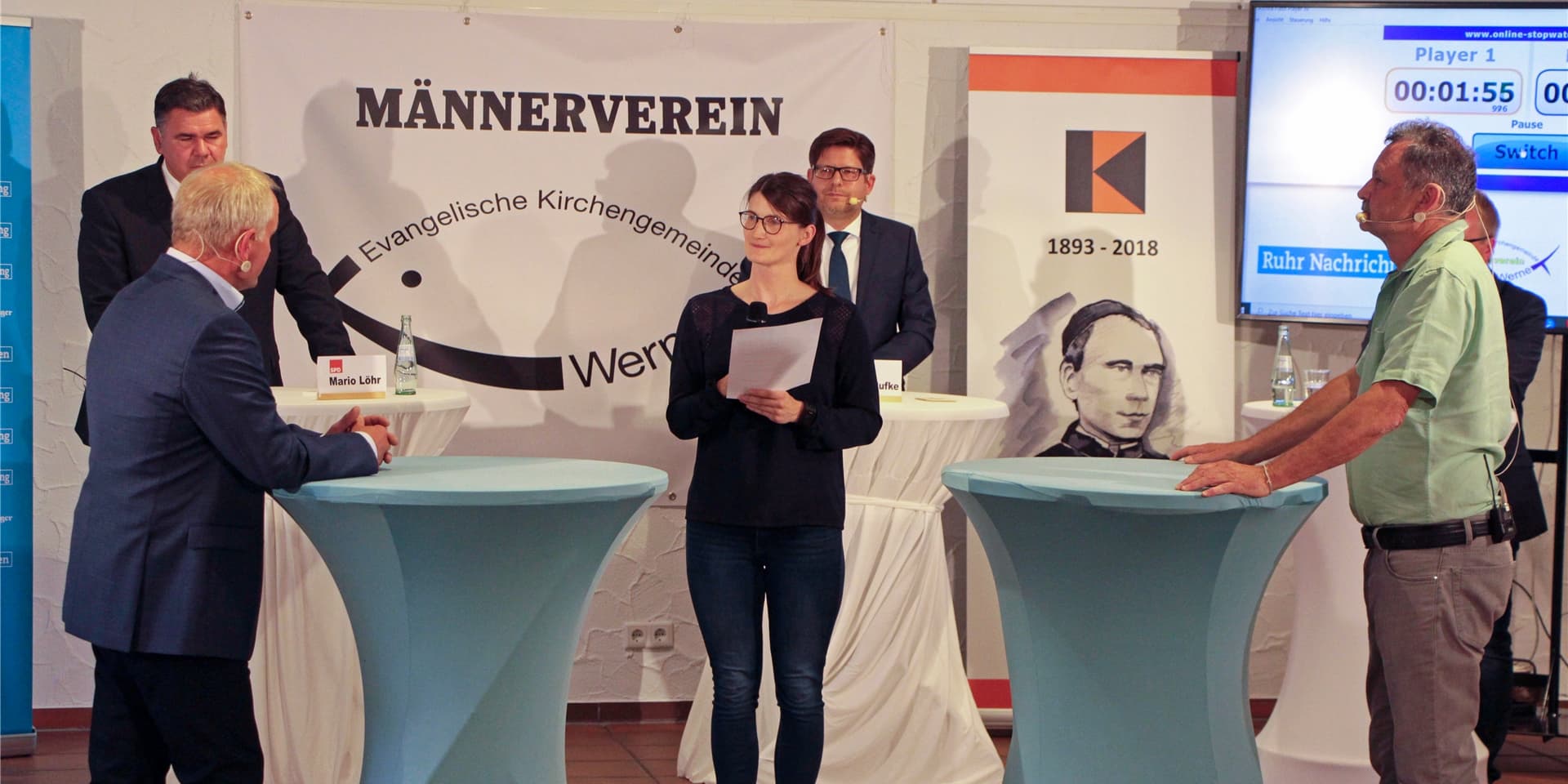 In verschiedenen Duellen mussten die vier Kandidaten zu Themen wie Wirtschaft, Umwelt oder Innere Sicherheit Stellung nehmen. Andrea Wellerdiek moderierte.