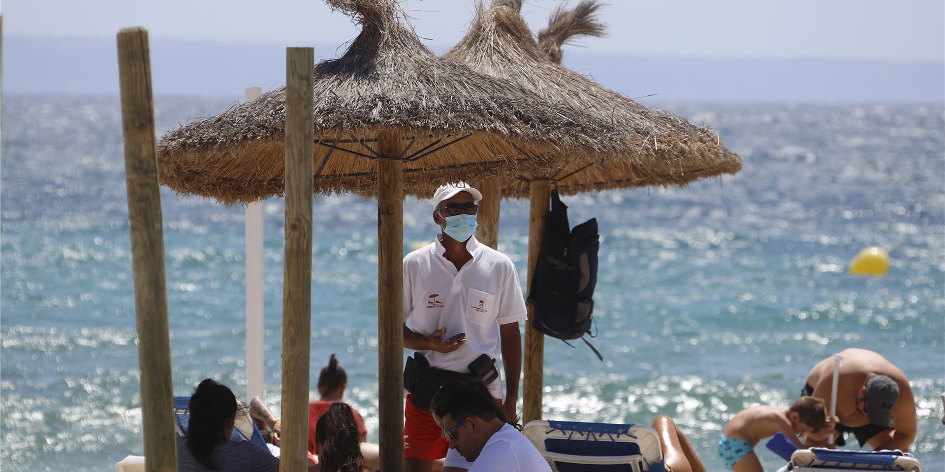 Urlaub und Corona-Einschränkungen – das passt für viele nicht zusammen. Doch die Reise-Veranstalter sorgen für manchen ärger. (Symbolbild)