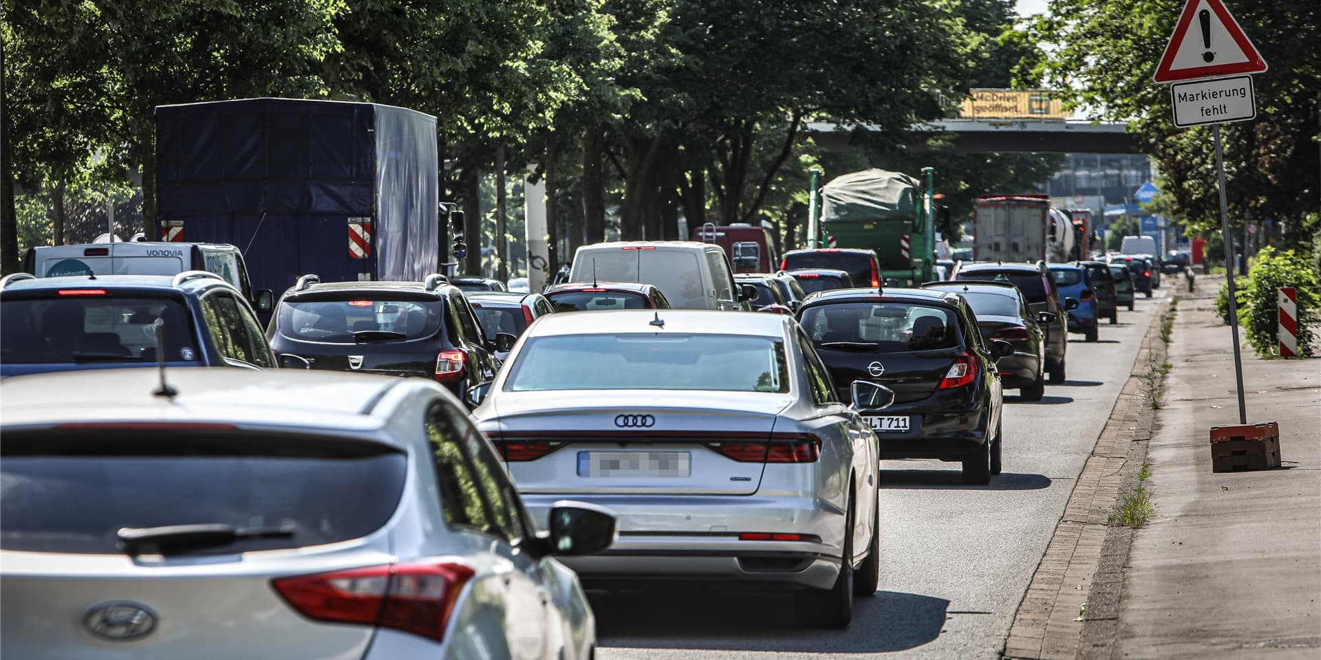 Auf der B1 ist am Wochenende mit Verkehrsbeeinträchtigungen in Fahrtrichtung Unna zu rechnen.