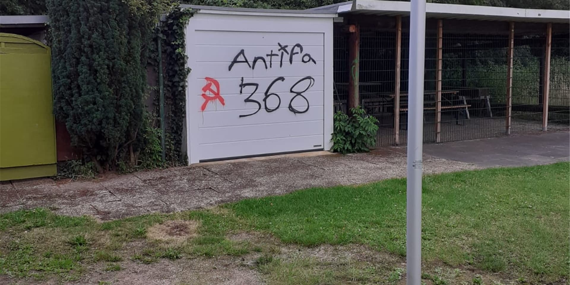 Der Vorstand der Siedlergemeinschaft ist nach eigenem Bekunden „sehr entsetzt über die Schmiereien“.