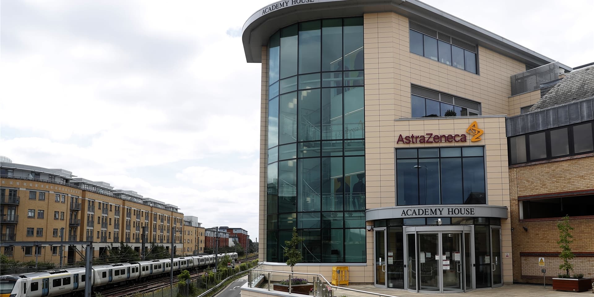Der Pharmakonzern Astrazeneca arbeitet zusammen mit der Universität Oxford an der Entwicklung eines Impfstoffes gegen Covid-19.