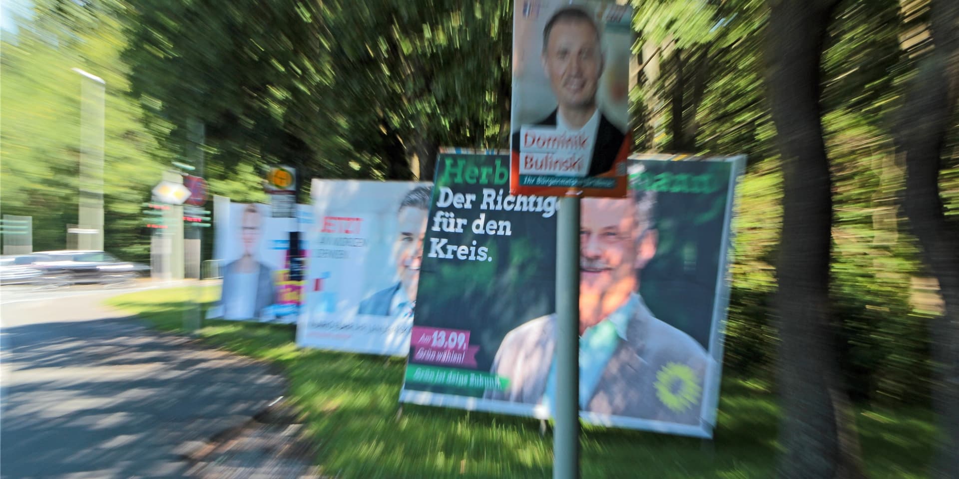Überall in Werne finden sich Werbungen für die Kommunalwahl am 13. September 2020. Die Parteien gehen ganz unterschiedlich vor.