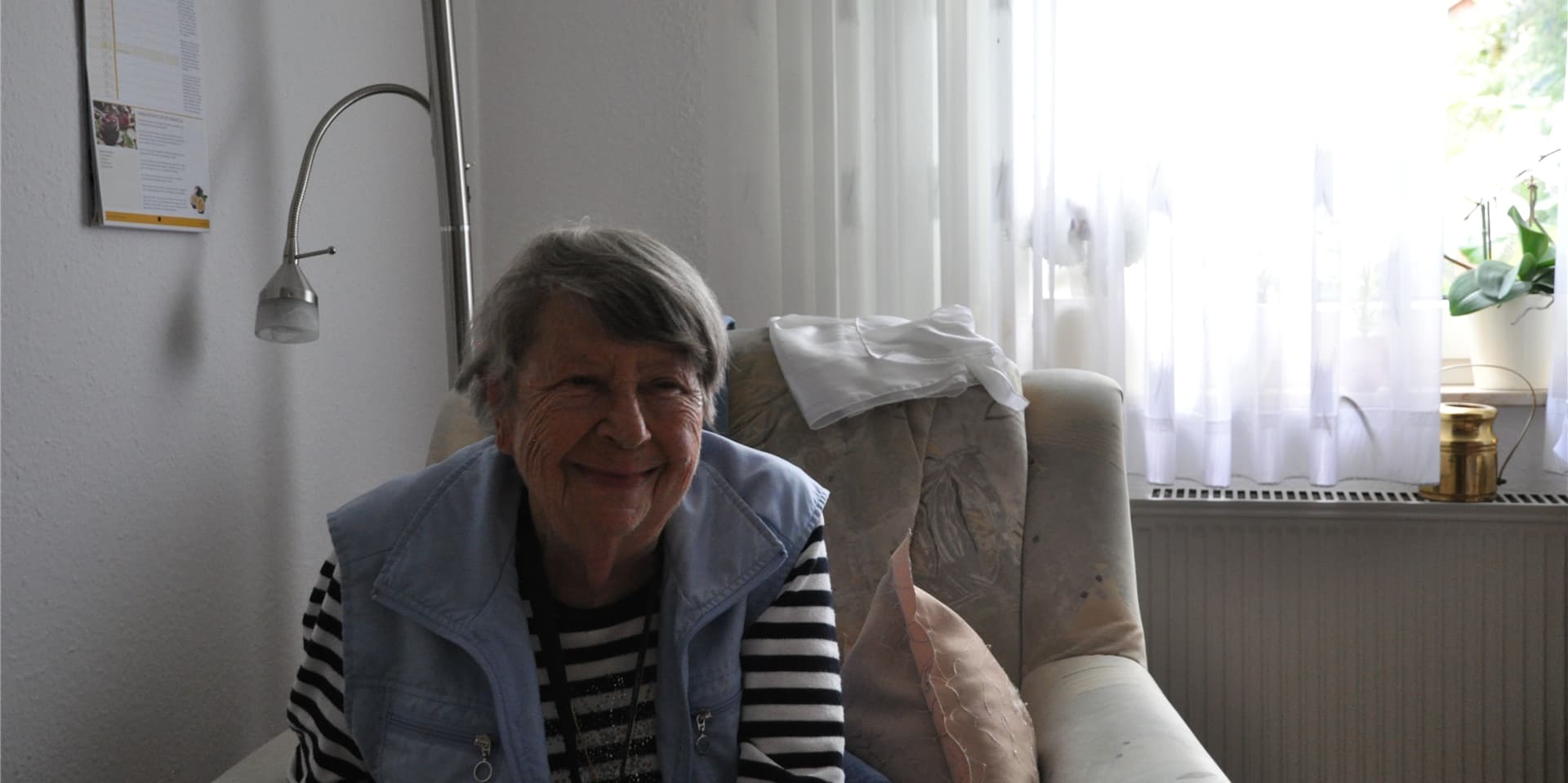 Mieterin der Senioren-WG Renate Wittenbreder fühlt sich wohl in der Ulmenstraße.