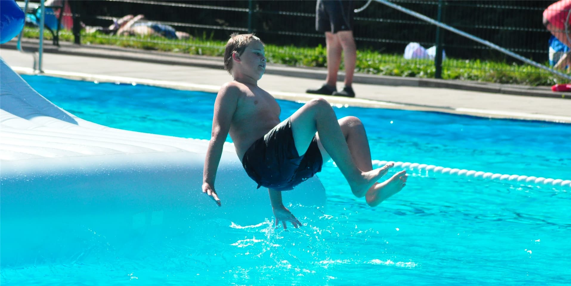 Das Badevergnügen nimmt im Freibad Dellwig schon wieder gewohnte Formen an wie hier beim Familienfest 2019.