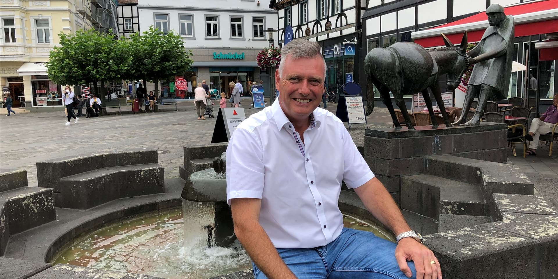 Frank Ellerkmann (FDP) kandidiert für das Bürgermeisteramt in Unna. Er nahm für unsere Redaktion an seinem Lieblingsort Platz: am Alten Markt.