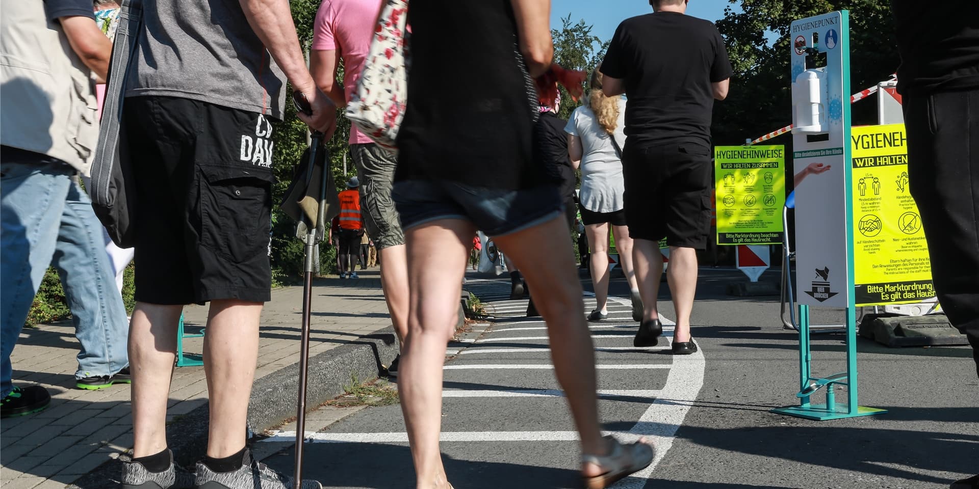 Auf dem gesamten Trödelmarkt-Gelände sind Mundschutzpflicht und Mindestabstand einzuhalten.