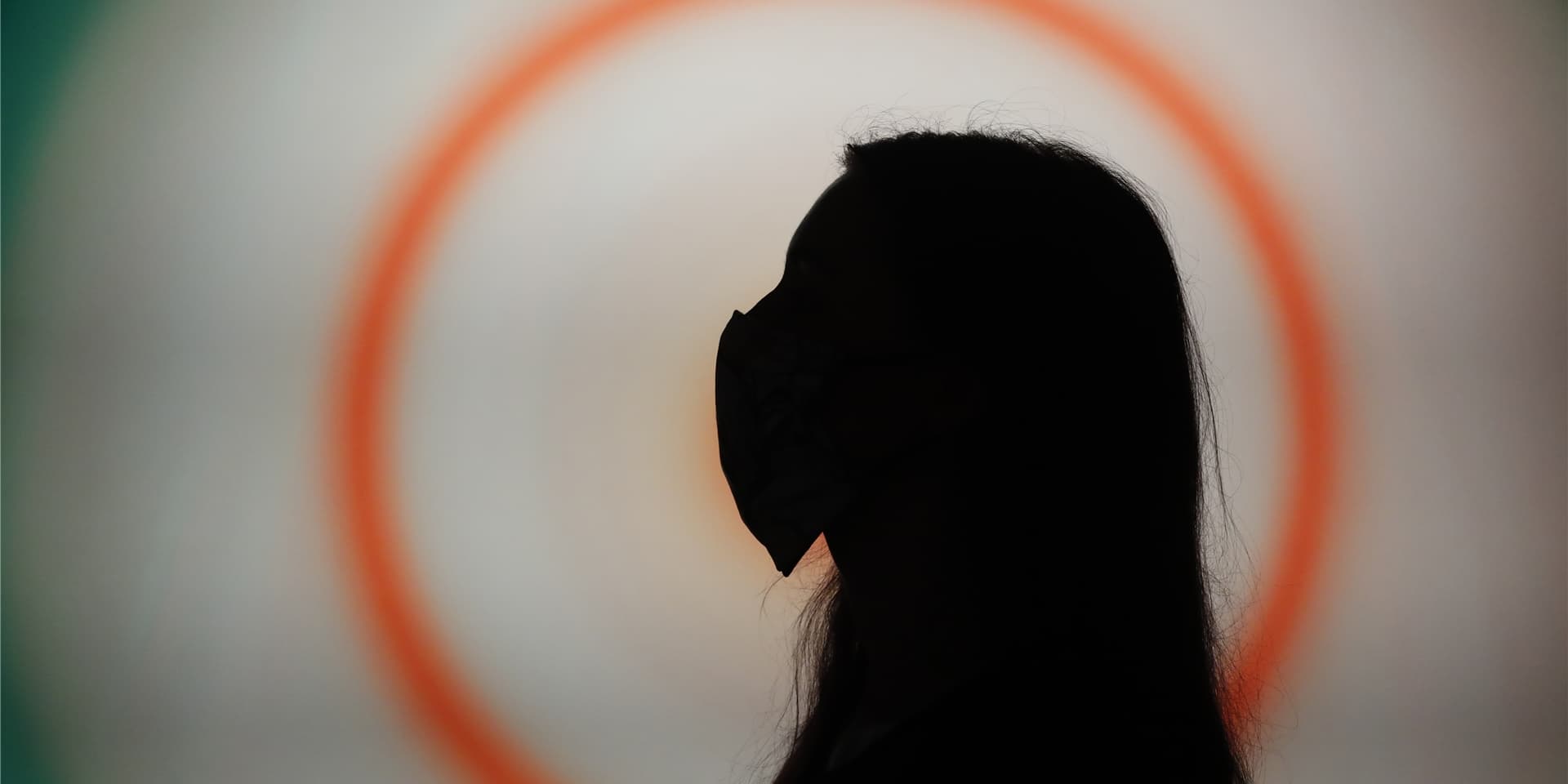 Nicht nur Internethändler, sondern auch viele Apotheken haben Atemmasken mit Nanosilber im Sortiment