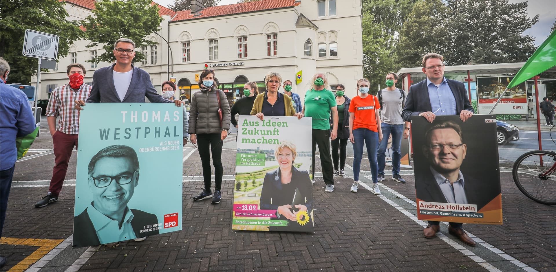 SPD, Grüne und CDU werben mit den Gesichtern ihrer Kandidaten. Eine andere Partei handhabt das anders.