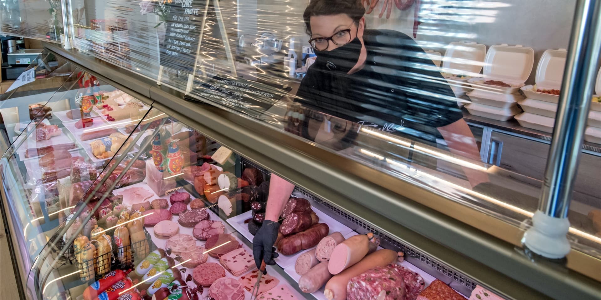 In verschiedenen Supermärkten und Metzgereien sind bundesweit Schweinefleisch-Proben untersucht worden, darunter auch in Dortmund.