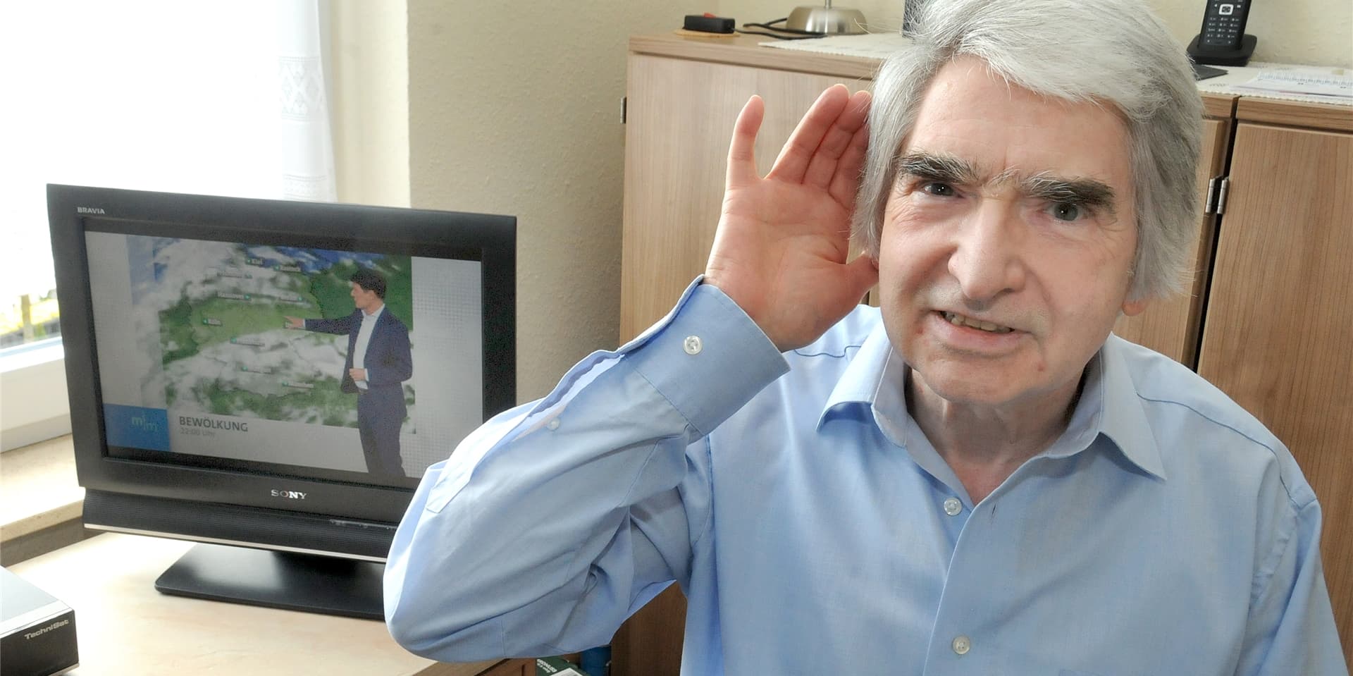 Die Nachrichten im Fernsehen liefen nur auf Zimmerlautstärke. Trotzdem konnte Horst Brand das Sirenengeheul in seiner Wohnung am Alten Dortmunder Weg nicht hören.