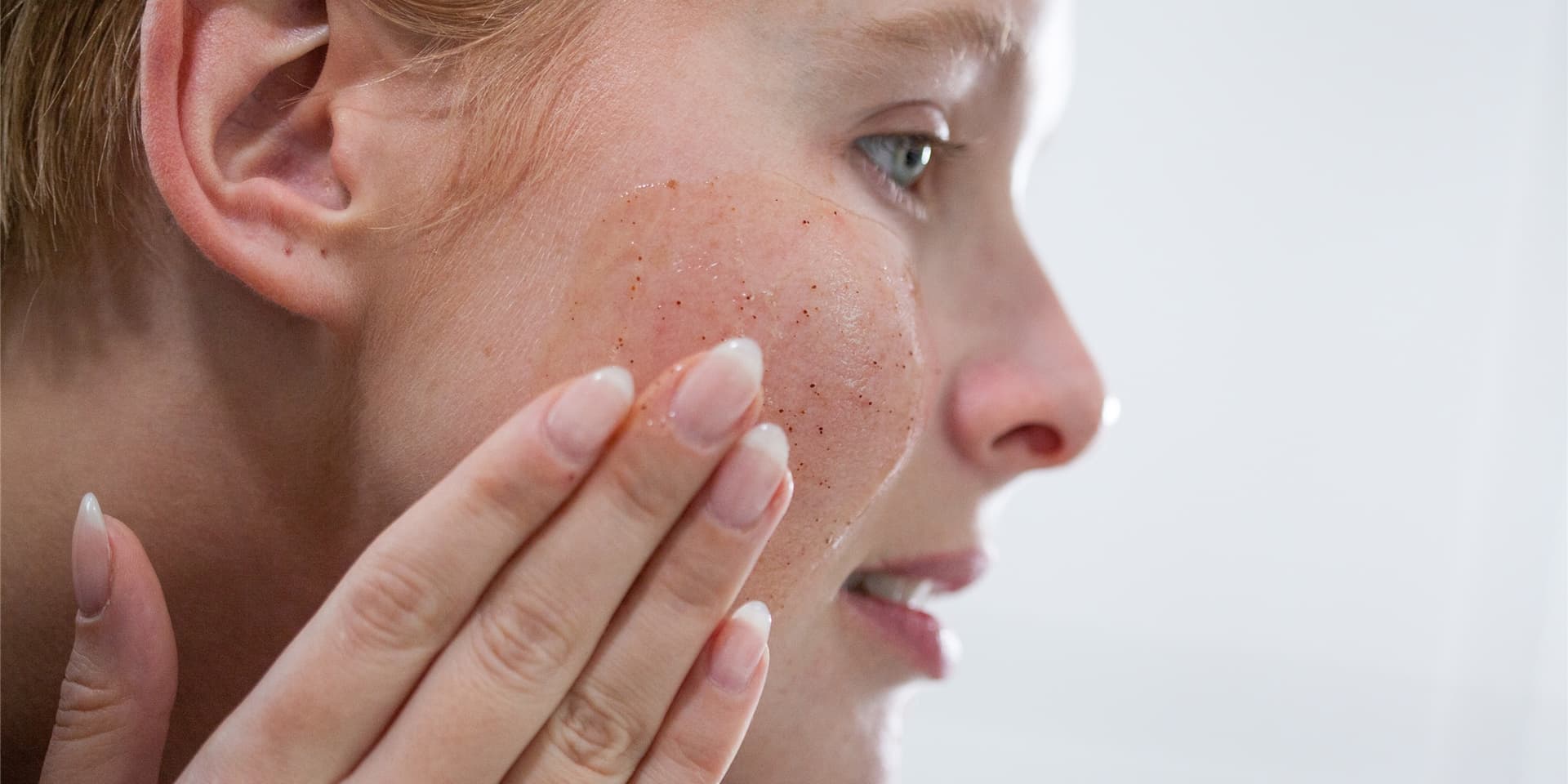 Vom Ökoladen zum „Green Glamour“: Wurde Naturkosmetik früher nur in Reformhäusern verkauft, findet sie heute zumindest in Deutschland und den USA viele Abnehmer. (Symbolbild)