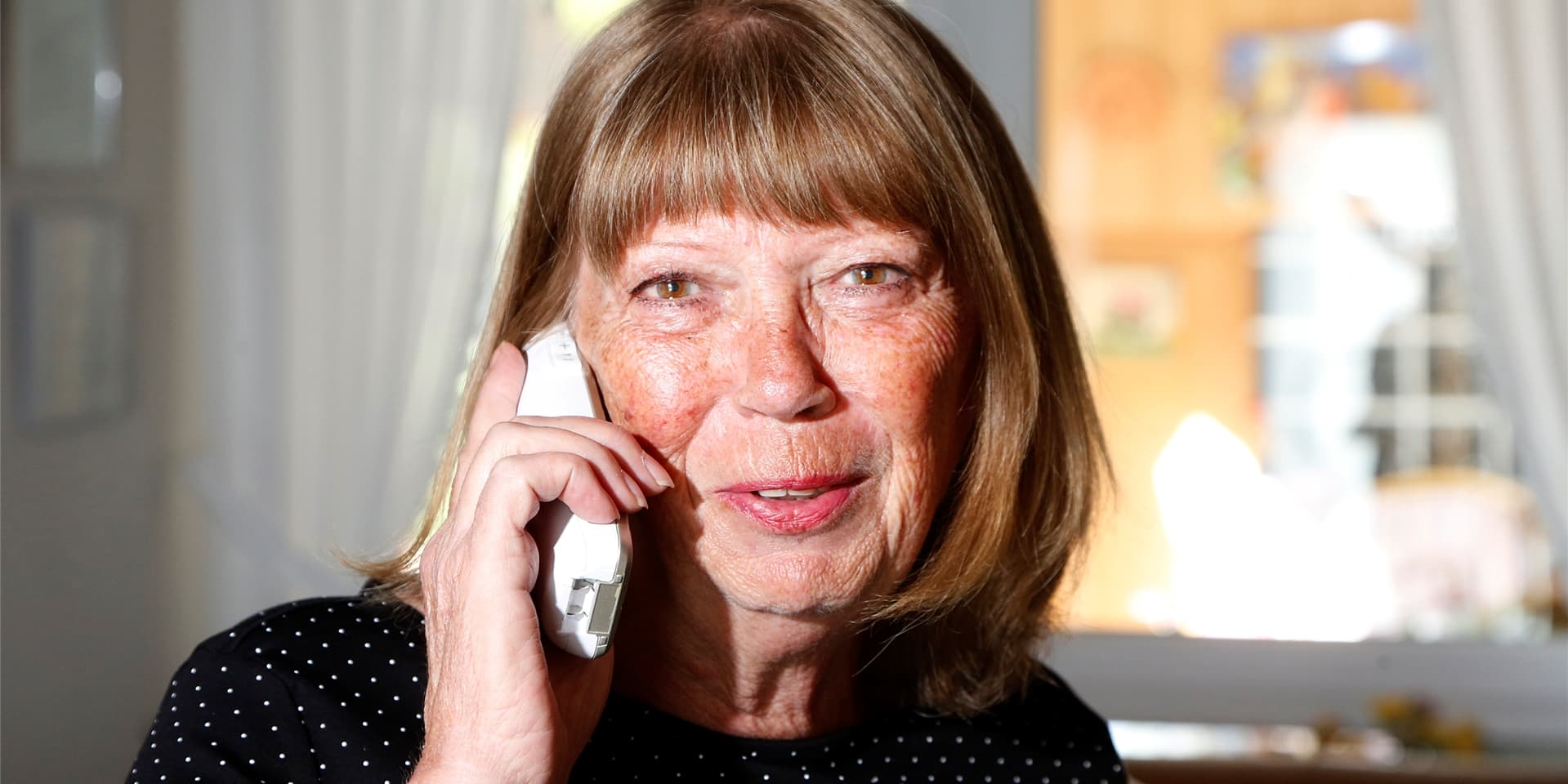 An dieser Frau beißen sich Telefonbetrüger die Zähne aus: Dagmar Brücher aus Bergkamen-Oberaden hat genau richtig auf einen ominösen Anruf reagiert.