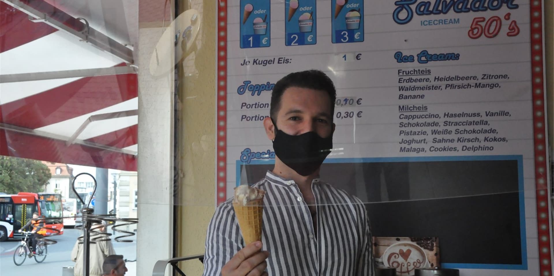 Das Jahr ist für Eisdielen kein leichtes: Alban Azemi, der Besitzer der Eisdiele Salvador 50´s, muss eventuell seinen Urlaub aufgeben.