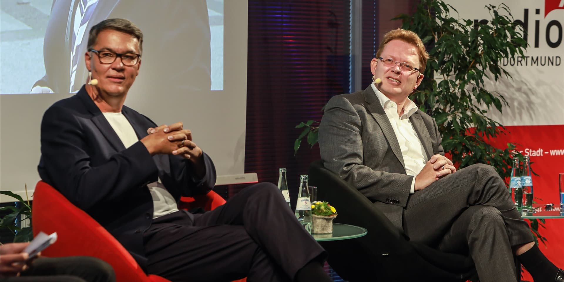 Wie haben sich die beiden OB-Kandidaten Thomas Westphal (SPD, l.) und Dr. Andreas Hollstein (CDU) in der Wahlarena präsentiert? Haben sie authentisch und wahrhaftig gewirkt?