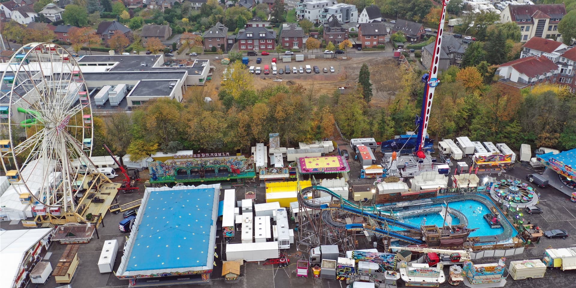 Der Kirmesplatz am Hagen (hier ein Drohnenfoto aus dem Jahre 2018) soll Gelände für eine „Mini-Sim-Jü“ sein.