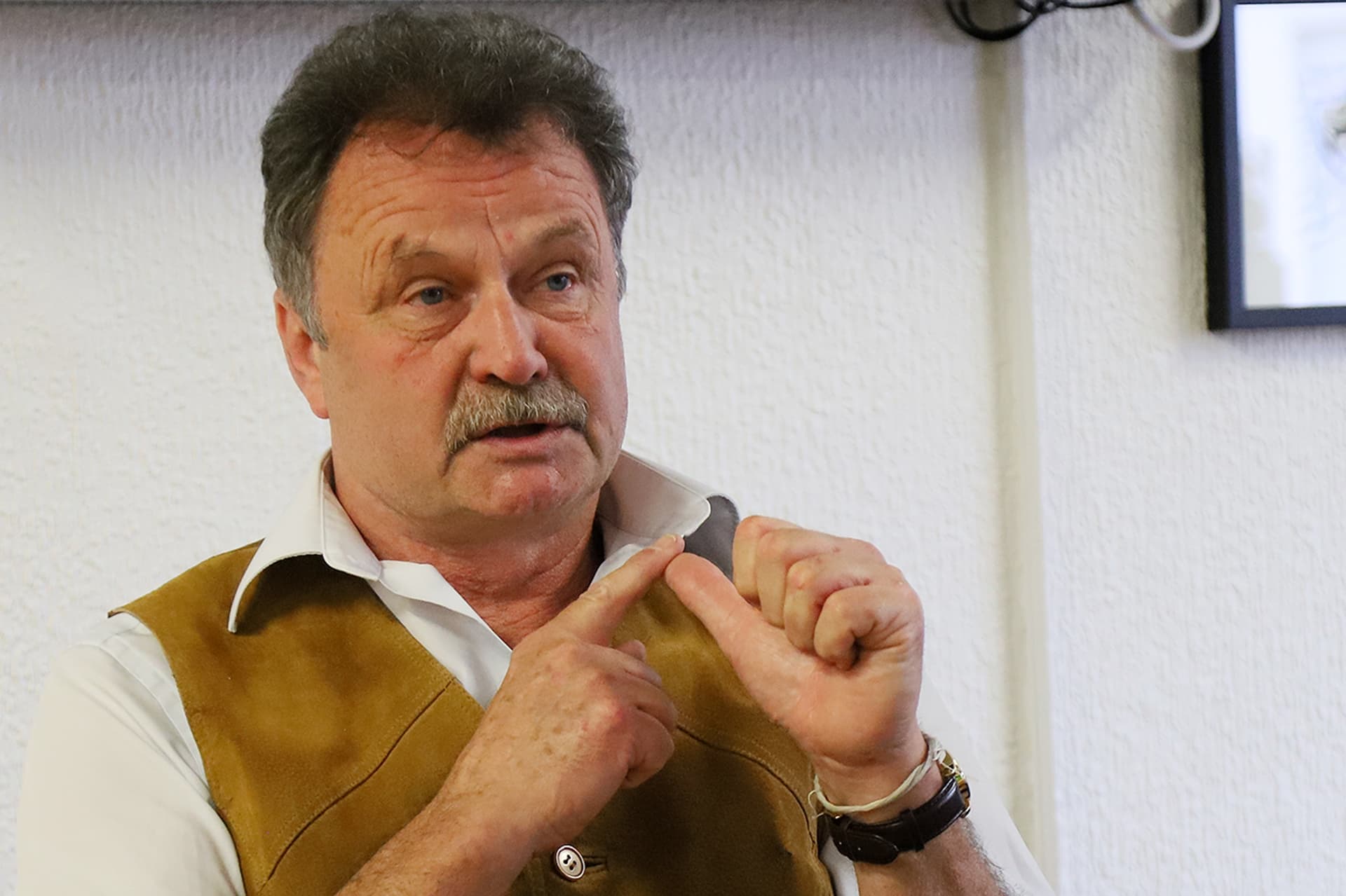 Herbert Goldmann, scheidender Vorsitzender der Fraktion „Grüne im Kreistag“, kritisiert Einsparungen am Neubau eines Besucherzentrums für die Ökologiestation in Bergkamen zu Lasten des Klimaschutzes.