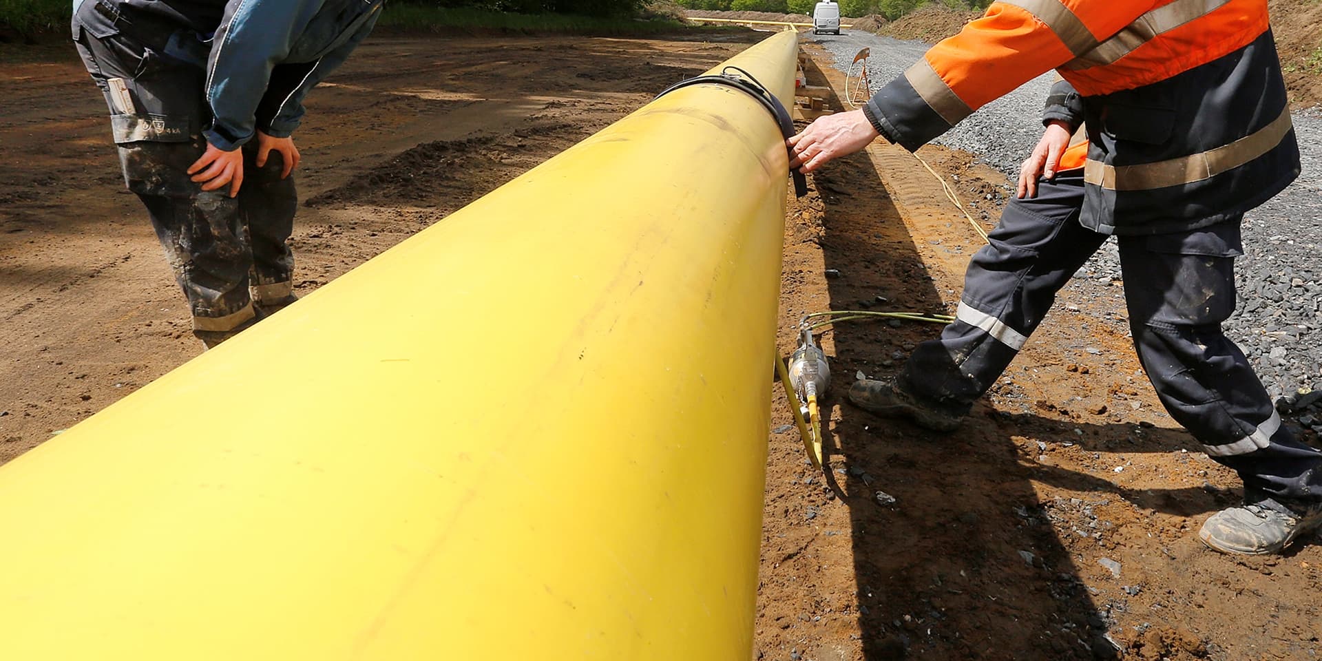 Open Grid Europa baut derzeit eine neue Gasleitung, die durch Bergkamen führt. Bei einem Reifenwechsel verletzte sich einer der Mitarbeiter am Dienstag schwer. (Archivfoto)