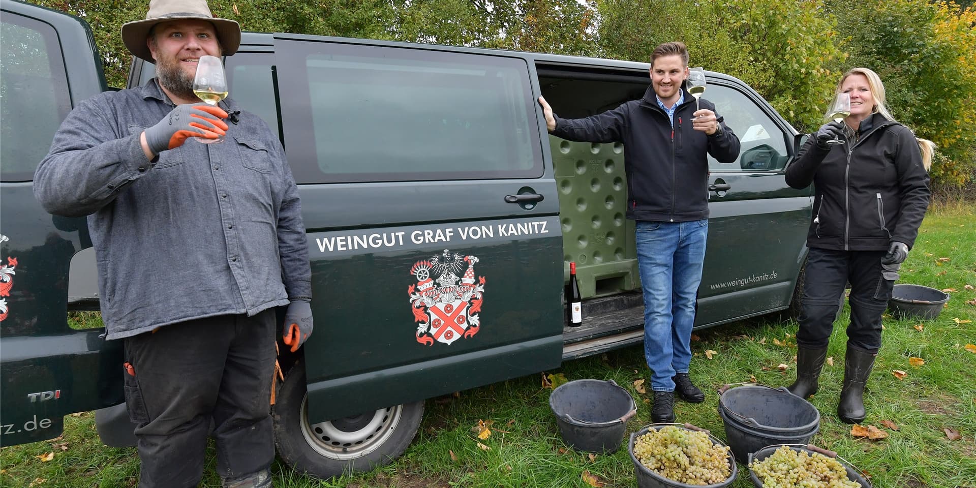 Beim Weingut Graf von Kanitz freut man sich bereits auf den Riesling, der aus der aktuellen Ernte zu erwarten ist.