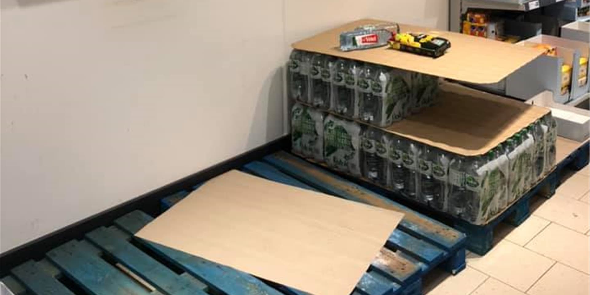 In Deutschland hamsterten viele Toilettenpapier, in anderen Ländern waren andere Waren besonders begehrt. Derzeit sieht es zum Glück nicht danach aus, dass sich die Menschen wieder Vorräte anschaffen. Trotz steigender Zahlen.