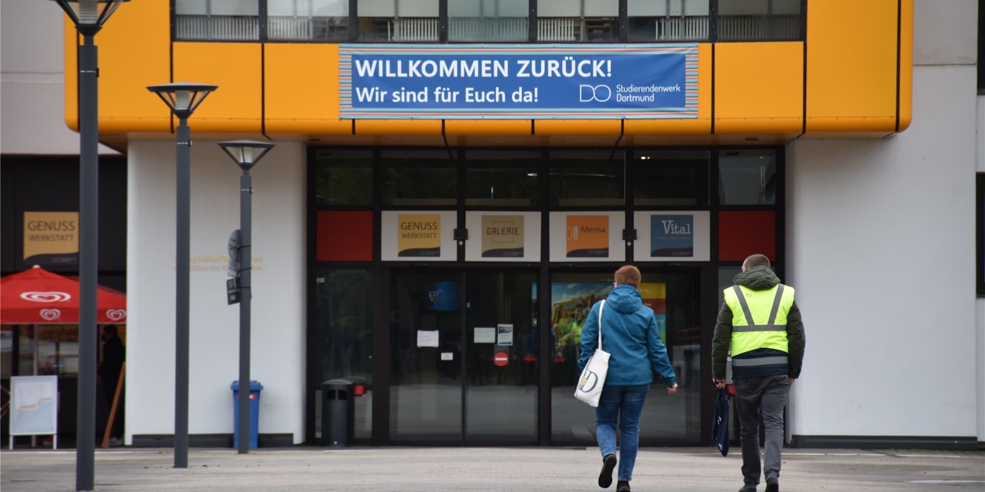 In den gastronomischen Betrieben des Studierendenwerks Dortmund ist Bargeld bald Geschichte.